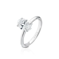 Pierścionek zaręczynowy z diamenetm w szlifie owalnym w stylu hidden halo 